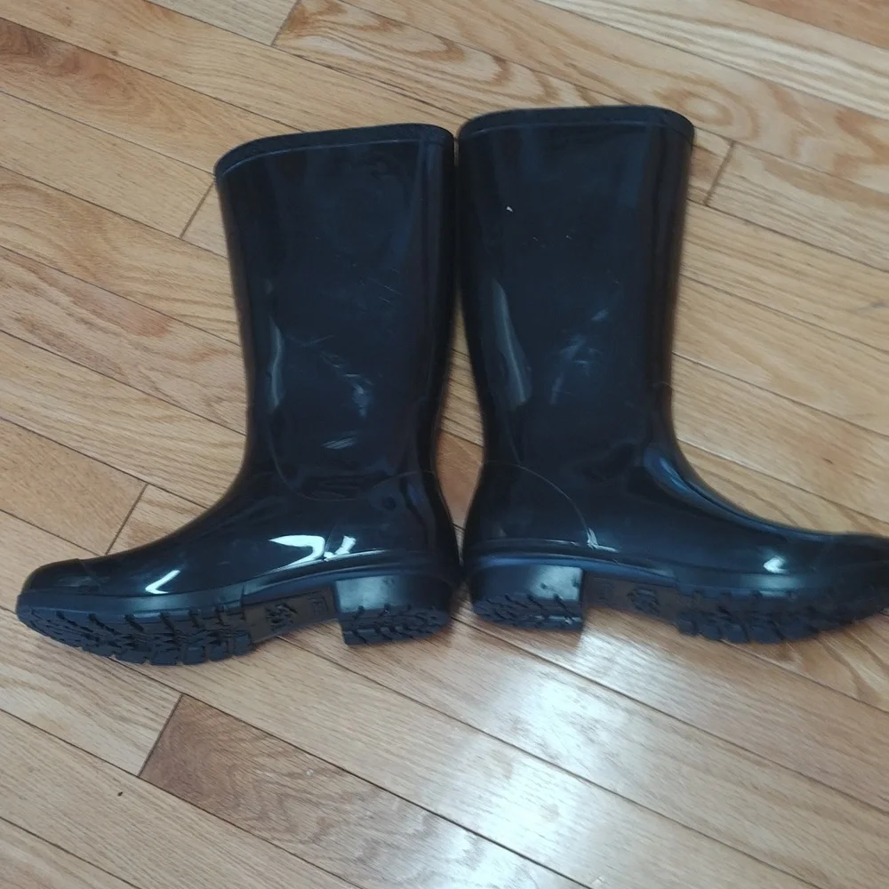 -UGG black shiny rubber calf length boots made in the USA waterproof boots
